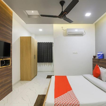Oyo Kings Hotel Katunayaka Eksteriør billede